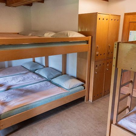 Brugg Youth Hostel Екстериор снимка