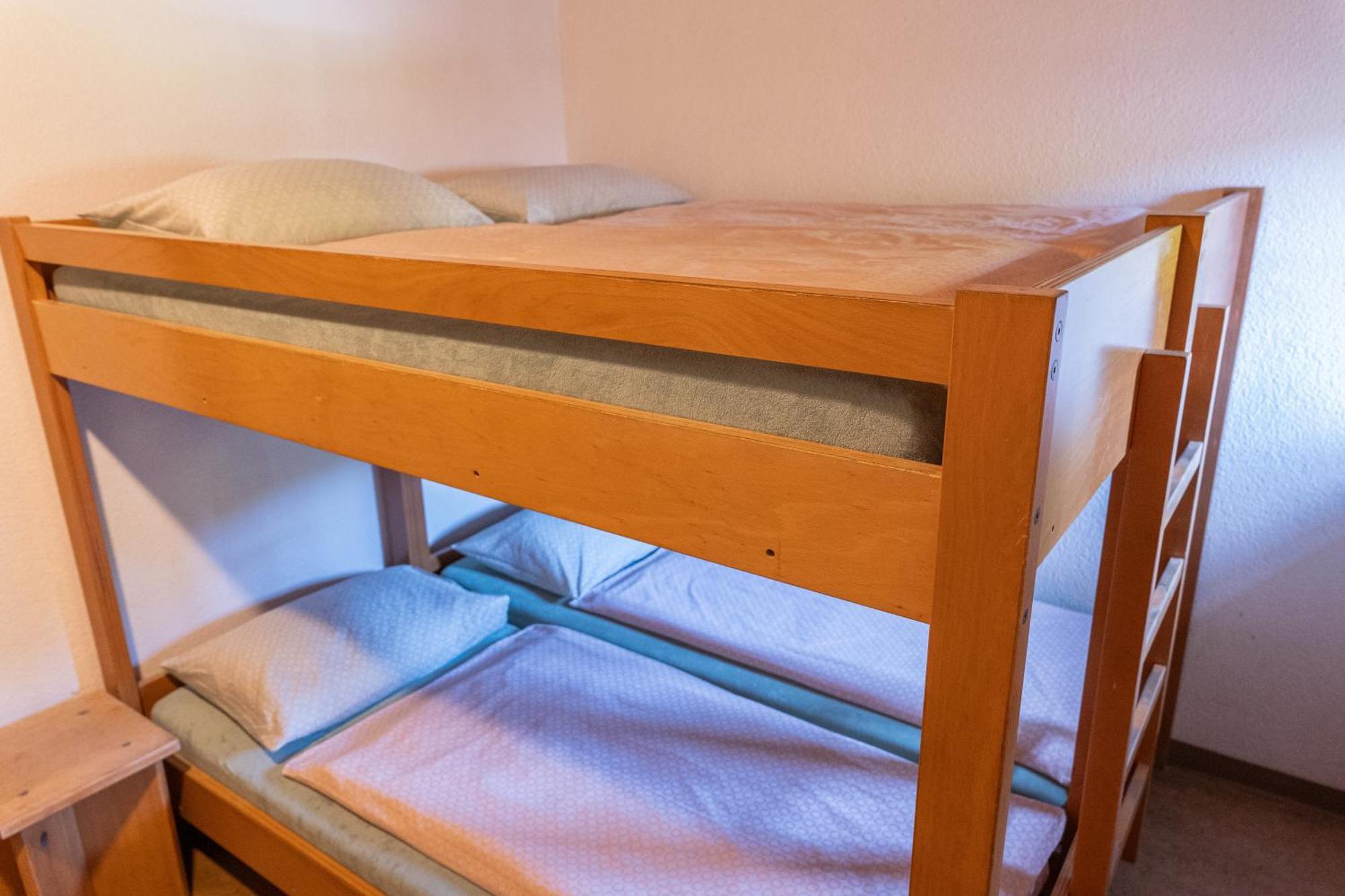 Brugg Youth Hostel Екстериор снимка